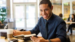 Học văn bằng 2 luật kinh tế HUBT có cần thi tuyển không?