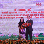 Lễ công bố quyết định và đón nhận Giấy chứng nhận Kiểm định chất lượng cơ sở giáo dục của Trường Đại học Kinh doanh và Công nghệ Hà Nội